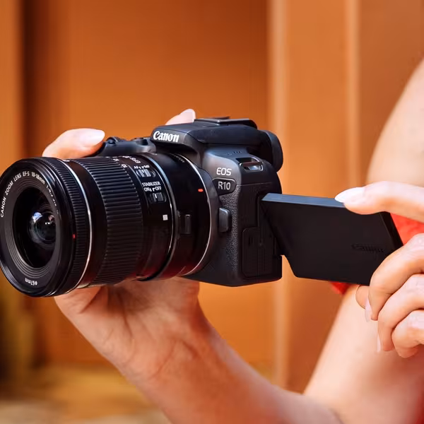 Launch offer with Canon Mount Adapter EF-EOS R