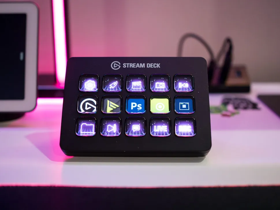 Elgato Stream Deck MK.2 שחור לעבודה עם תוכן ושידורים חיים